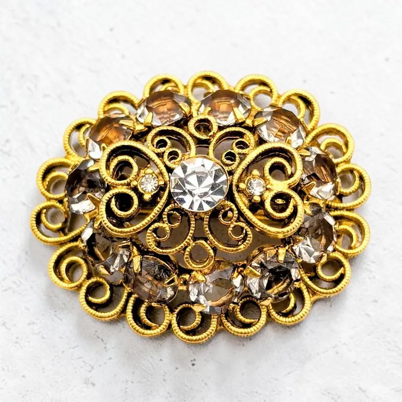 Vtg Filigree Dome Layered Gold Tone Scroll Work Clear Rhinestones Oval Brooch