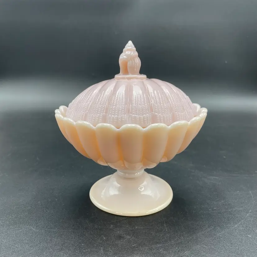 Pink Cambridge Glass Crown Tuscan Seashell Covered Dish VTG Ocean Beach Nautical