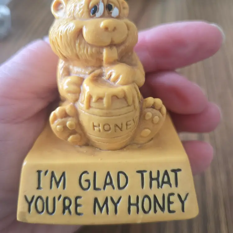 Wallace Berrie Co. “I’m Glad That You’re My Honey” Figurine Vintage 1974  bjkfinn