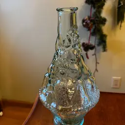 Vintage Wine Decanter with Grapes and Basket Weave