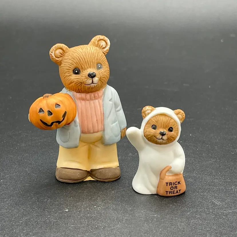 Homco #5209 Halloween Bear Figurines Dad Jack O'Lantern Child Ghost VTG Set of 2