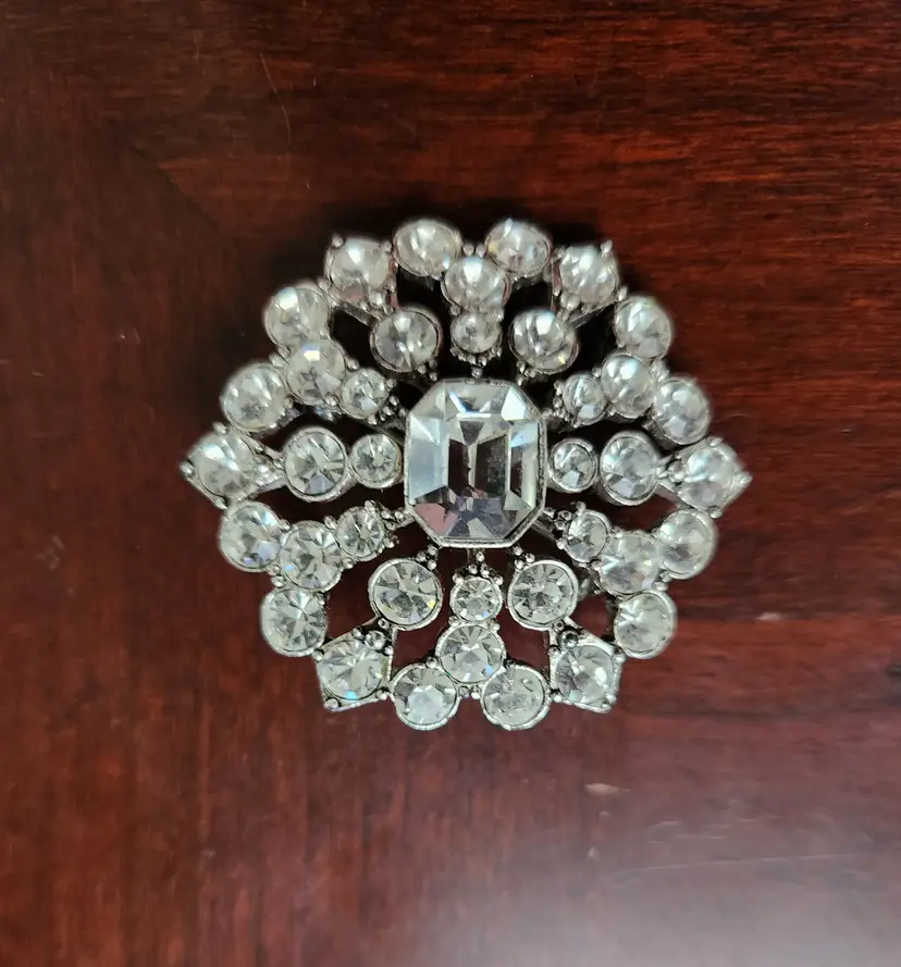 Liz Claiborne Silver Tone Clear Crystal Rhinestone Brooch