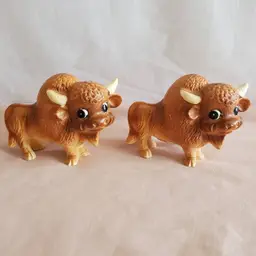 Anthromorphic Buffalo/Bison Salt & Pepper Shakers ~ Kitschy