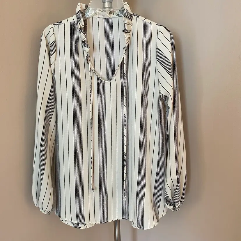 Betsey’s Boutique Shop Uniquely Different Mixed Stripes Cinched Blouse Tunic Top