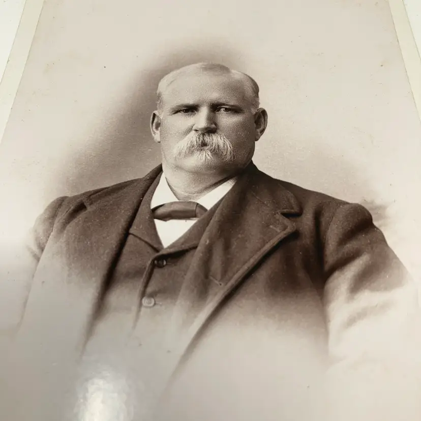 Antique Cabinet Card Photograph!