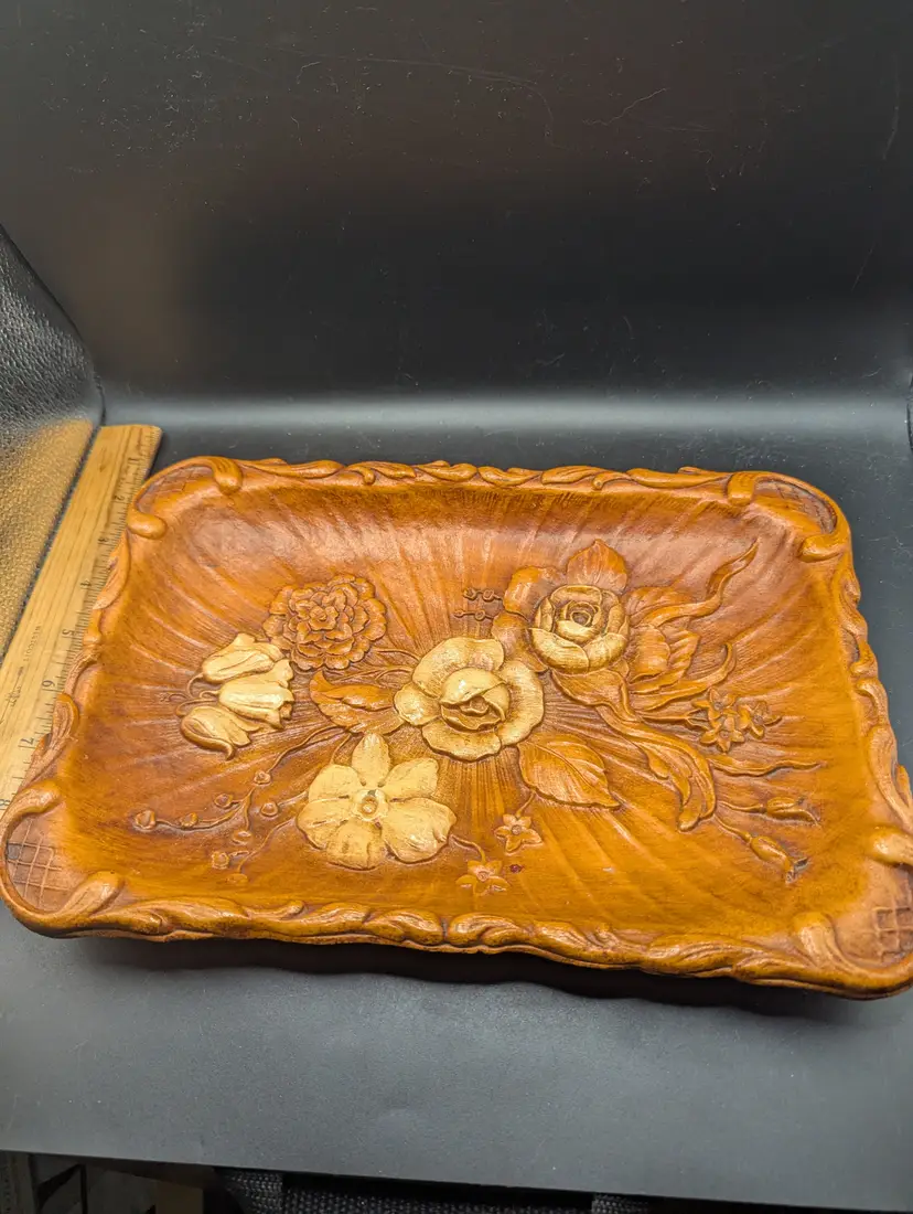Vintage Multi Products Inc. 1944 Molded Bowl / Tray - Floral Design - Resin / Faux Wood