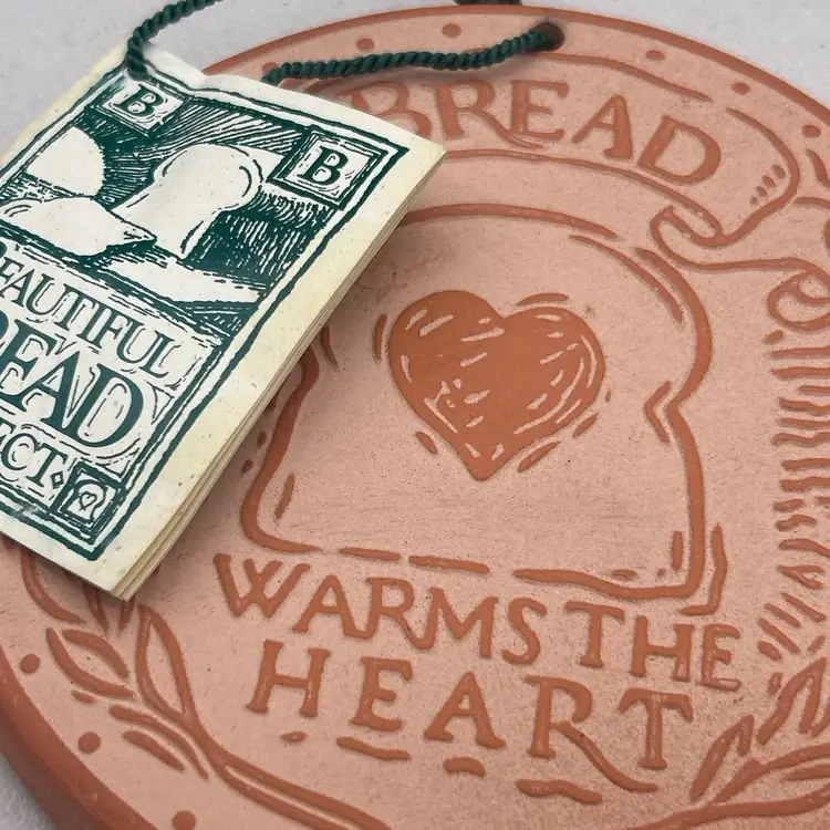 #01 Vintage 1993 Hill Design “Bread Warms the Heart” Brown Bag Cookie Art Mold Wall Hanging Plaque