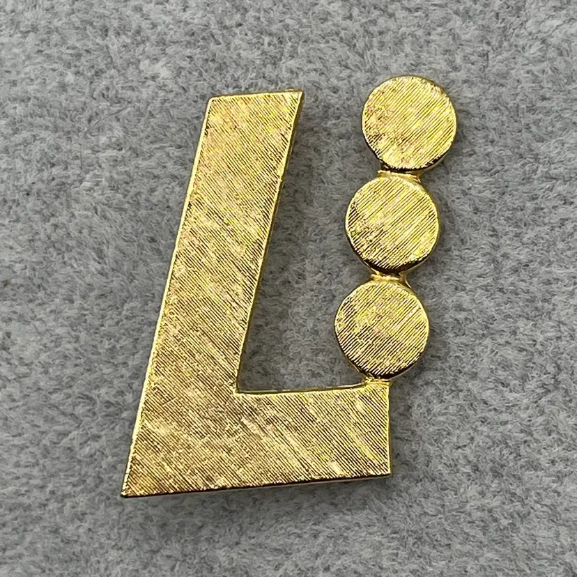 Signed Menashe Kadishman ‘82 Judaica Golda Meir Goldtone Brooch/Pendant Combo