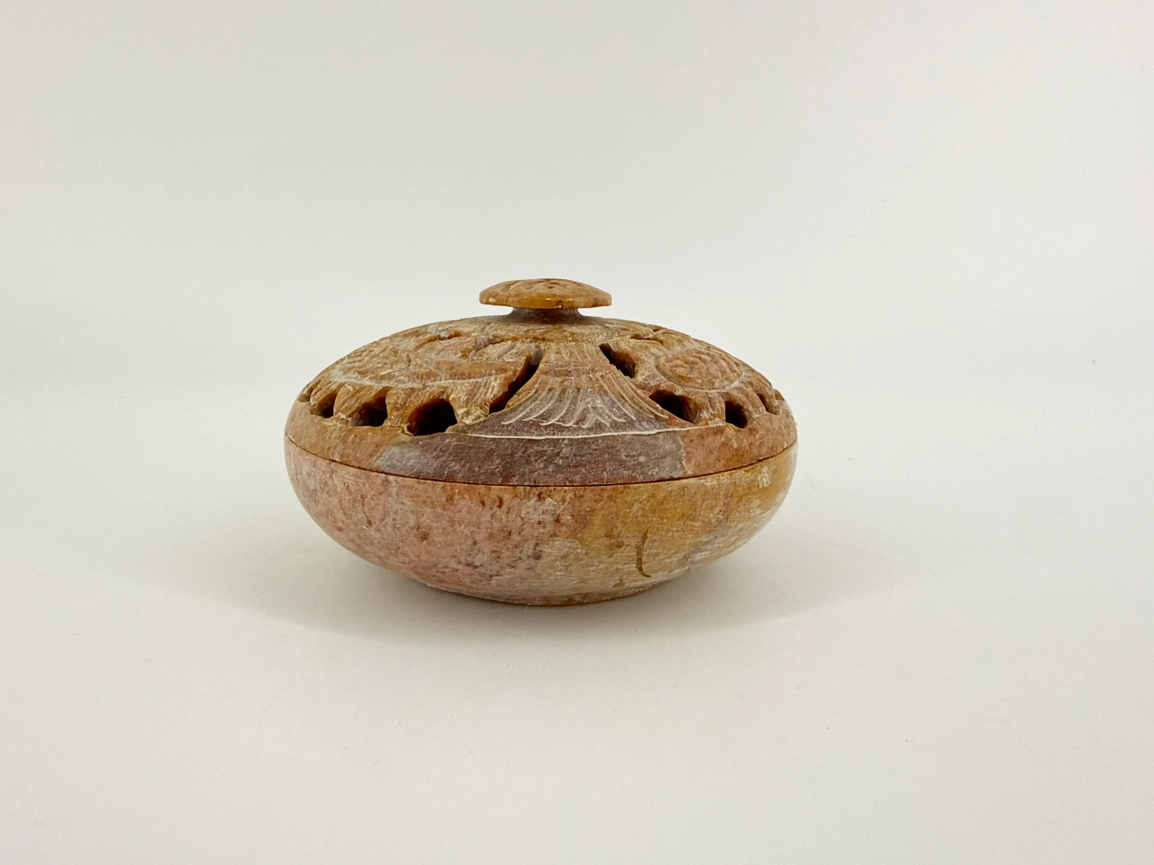 Image 3 of 7