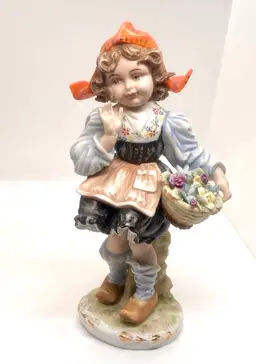 Vintage Lipper And Mann Dutch Girl Figurine