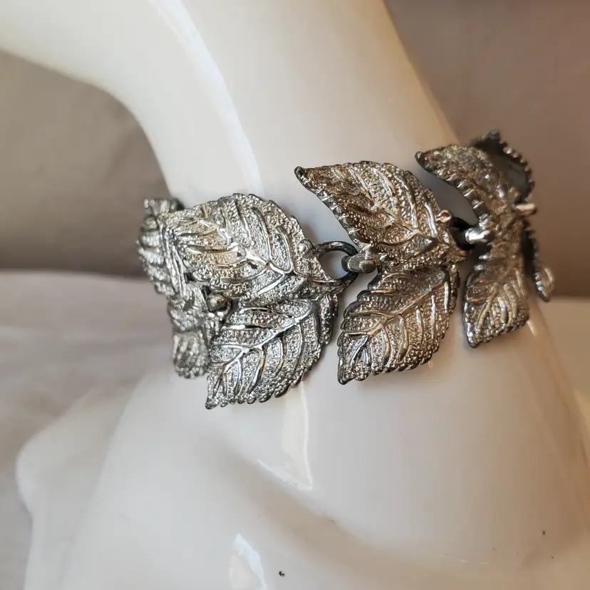 Crown Trifari Silver Tone Bracelet with Large Embossed Leaves