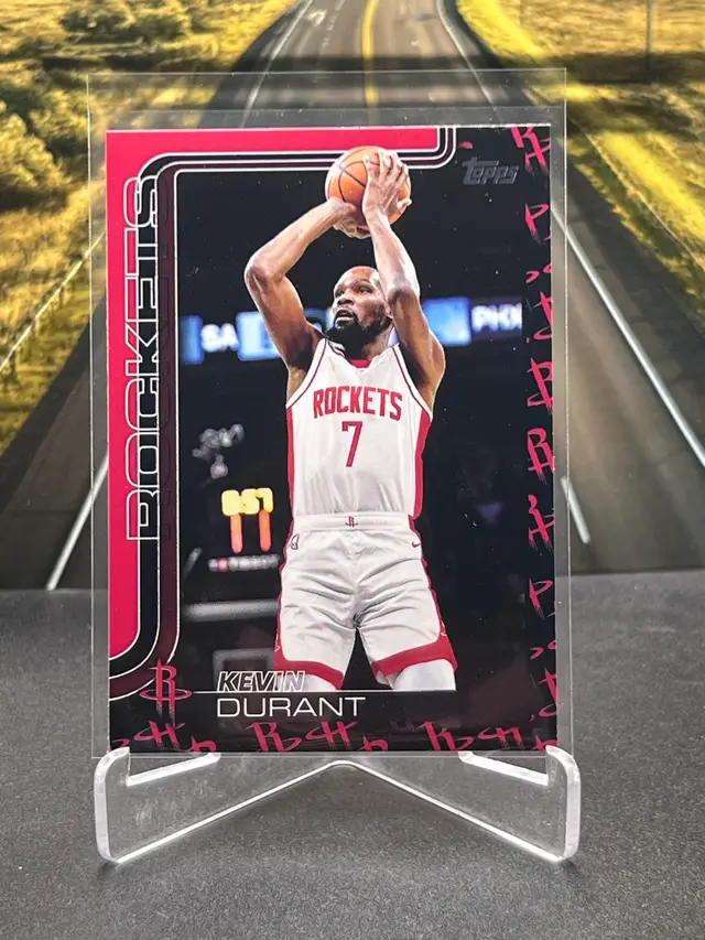 Kevin Durant 2025 Topps Team Logo Border SP