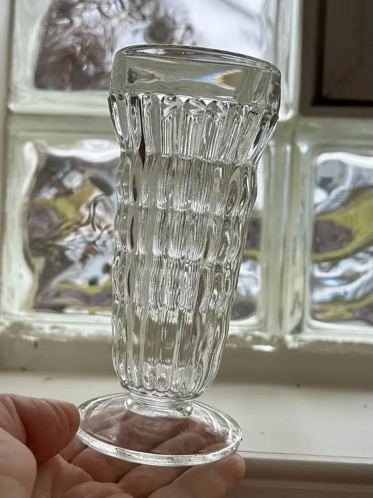 5 Vtg Jeannette Glass Fluted Milk Shake Parfait Ice Cream Soda Fountain Glasses