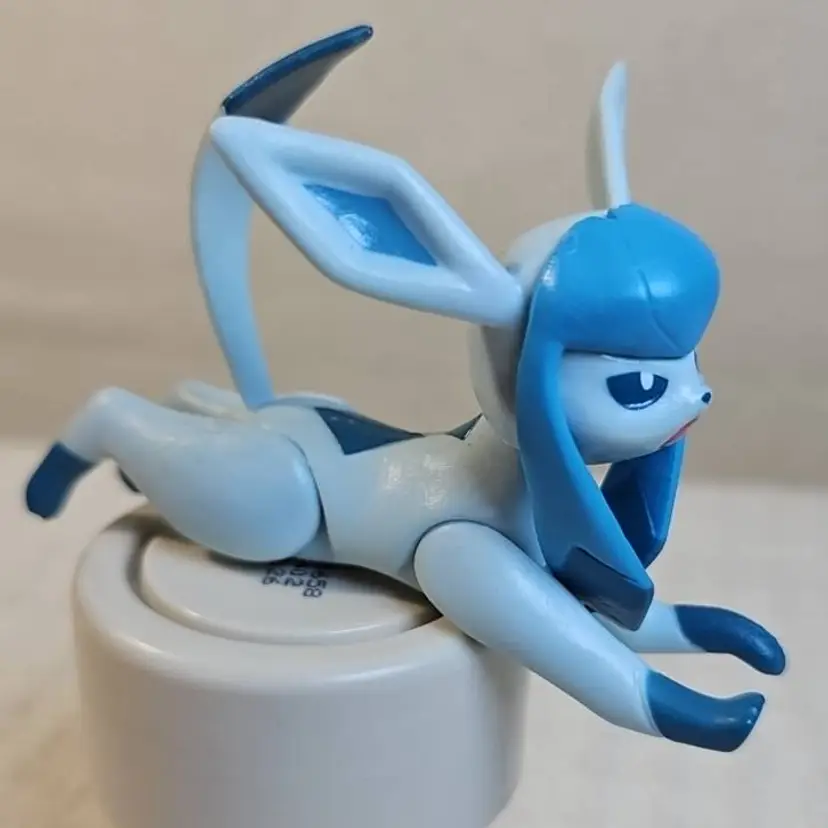 Jazwares Pokemon GLACEON Battle Figure Toy Eevee Free Shipping cse