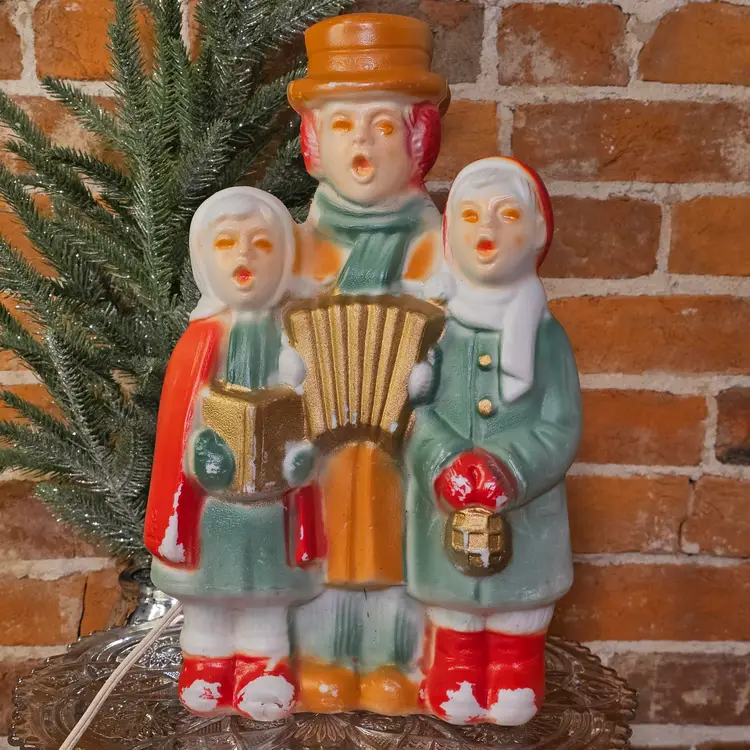 Vintage Poloron Christmas Carolers Blow Mold Lighted Trio 24” Mid Century Holiday Decoration