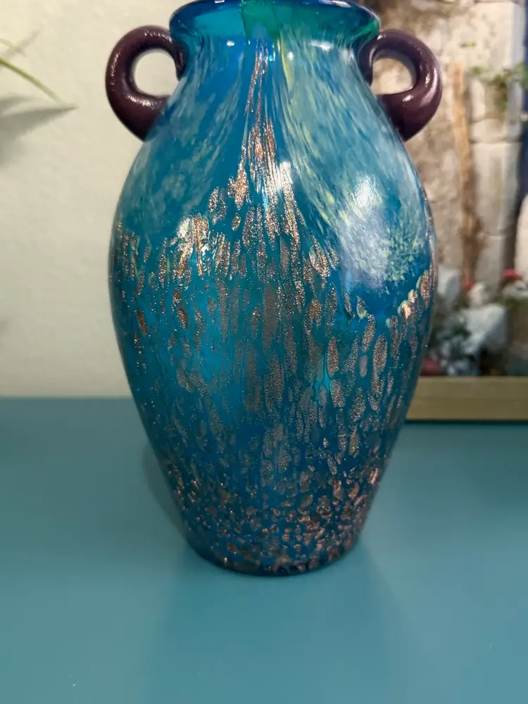 Dale Tiffany Favrile Handblown Art Glass Amphora Vase in peacock blue with copper aventurine infusion vase