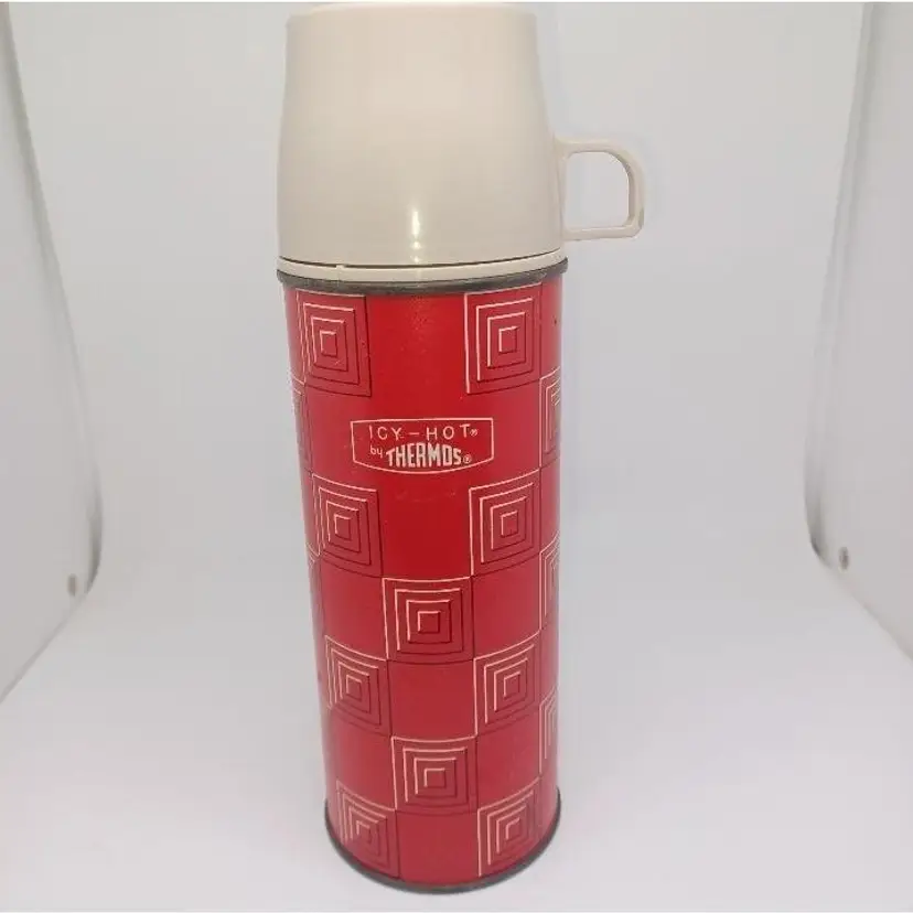Vintage Icy-Hot King Seeley Brand 2210 red geometric design Thermos