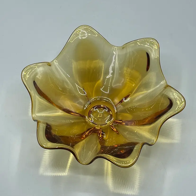 Early Viking Glass Amber 6 Petal Bowl