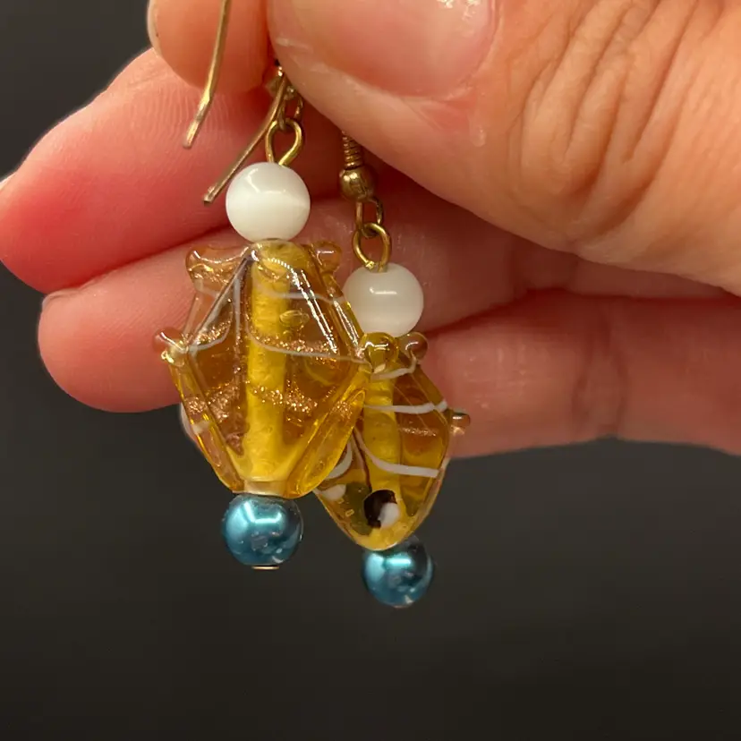 #27 Gold Tone Metal Honey Amber Aventurine Swirl Art Glass Drop Dangle Earrings 2.5β