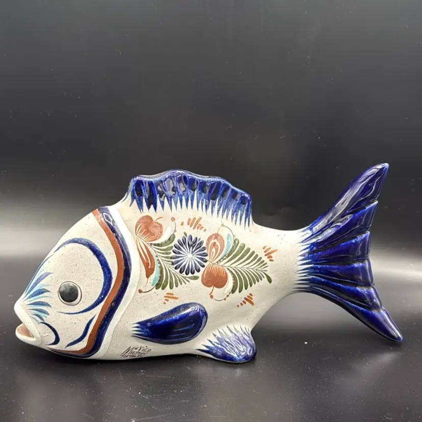 To Ala Blue And White Pottery Fish