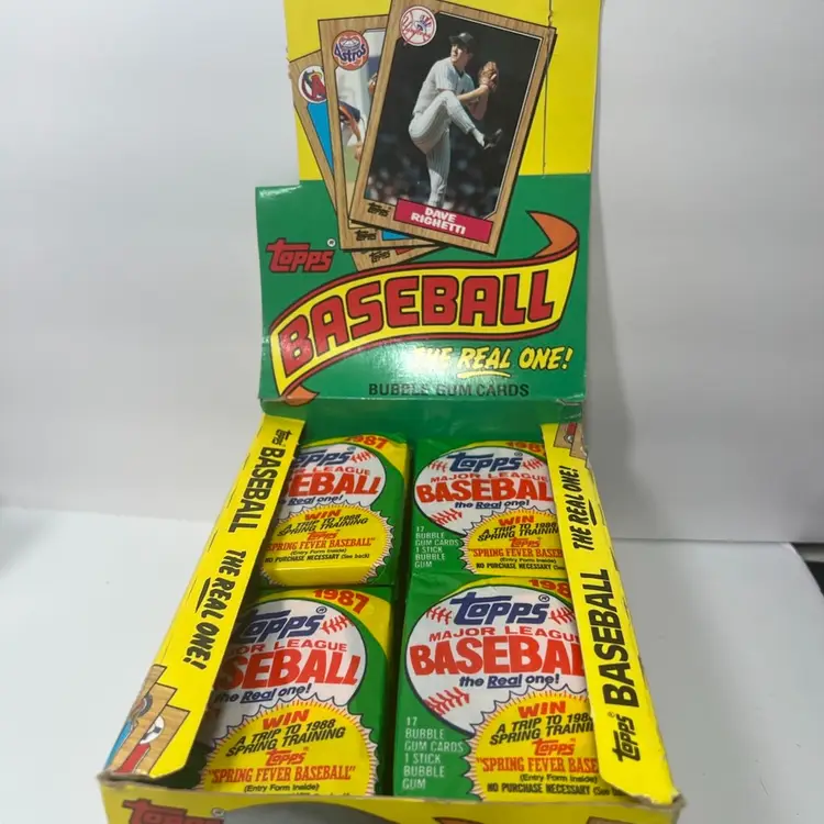 Two Packs 1987 Topps Baseball Potential Barry Bonds, Bo Jackson, Will Clark