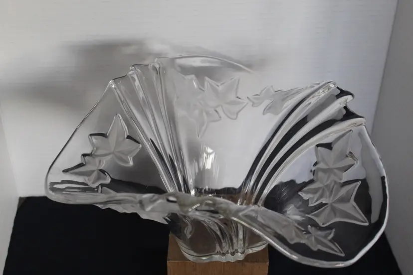 Vintage Mikasa Parisian Ivy Large Handkerchief Crystal Centerpiece Bowl Heavy