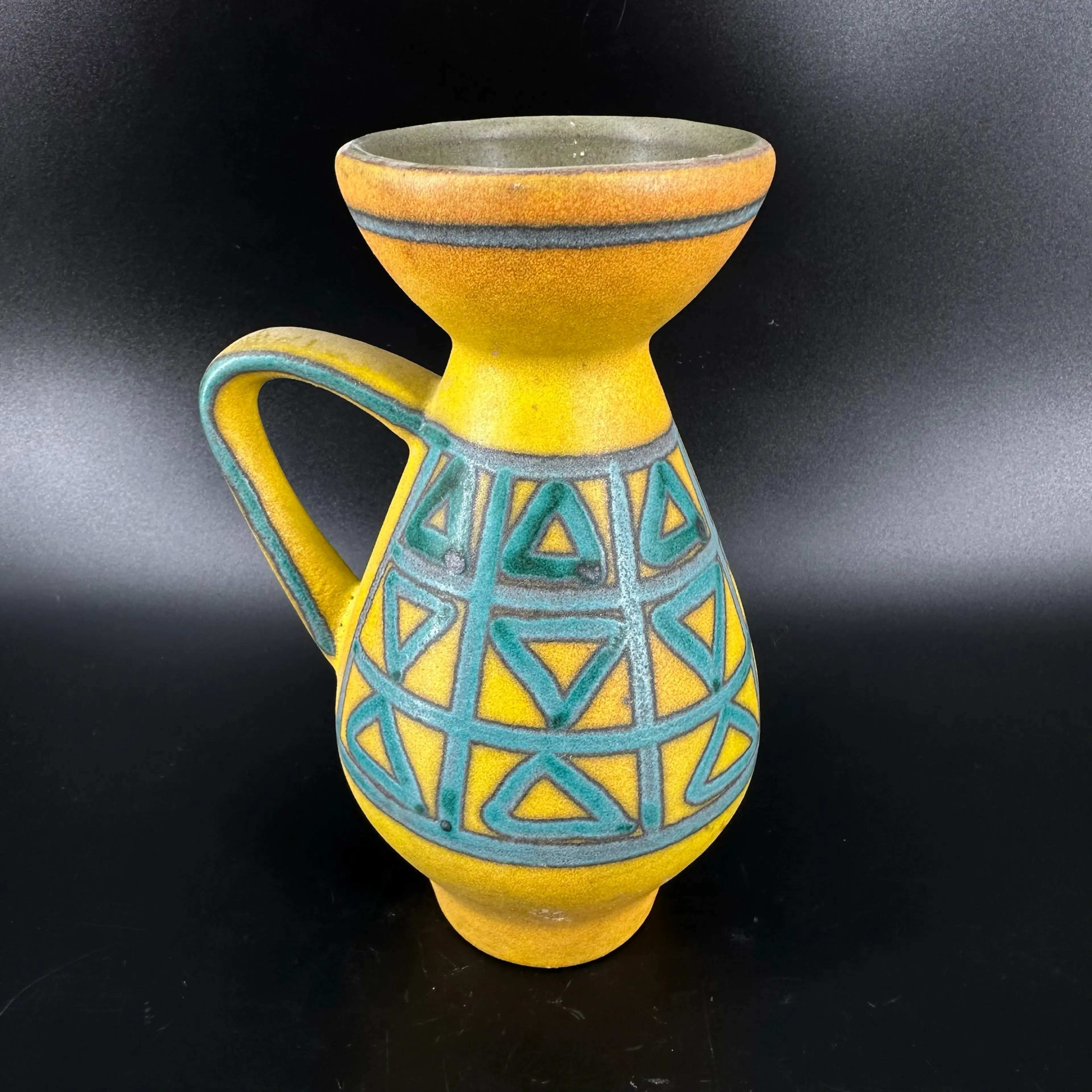 Image 2 of 6