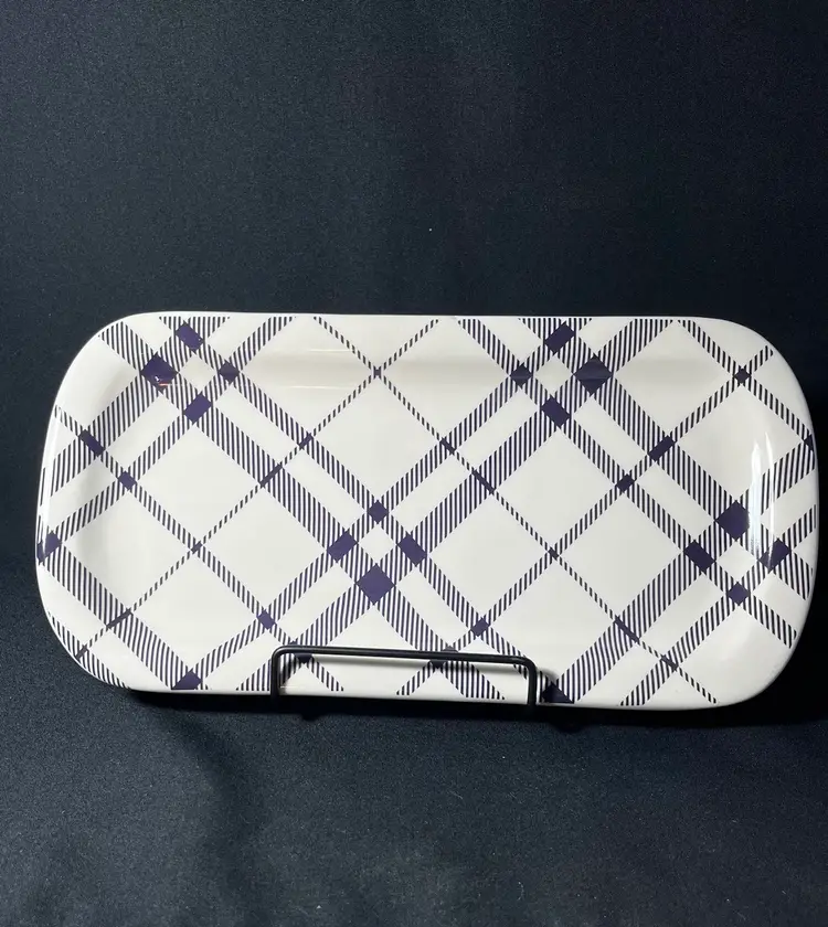 Earthenware Rectangle Serving Dish With Plaid Design