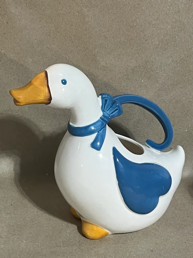 Vintage HiMark Goose With Blue Bow Tea Pot Pitcher Farmhouse Cottage core
