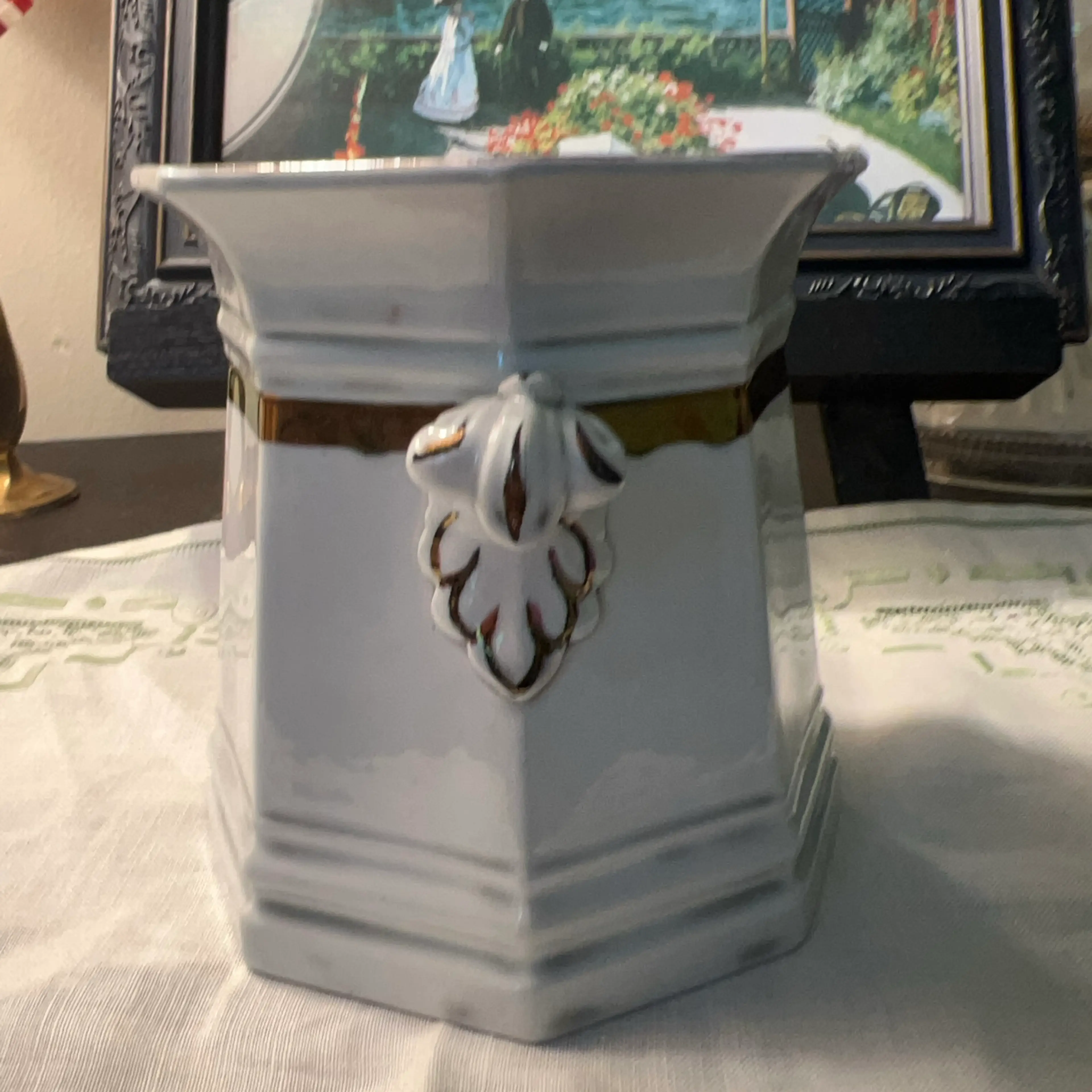 Image 2 of 6