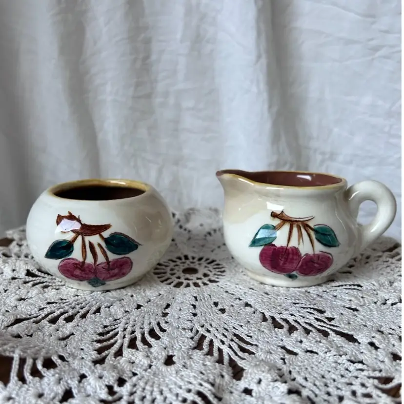 VINTAGE STANGL CERAMIC CREAMER & SUGAR “FRUIT” PATTERN 2.25” TALL