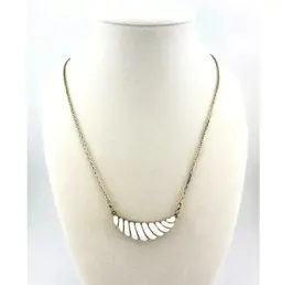 18” Vintage Avon “Gatsby” Gold Tone Necklace W Acrylic White Crescent