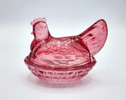 023 Vintage Indiana Glass Mini Hen On Nest Rasberry Glass 4"