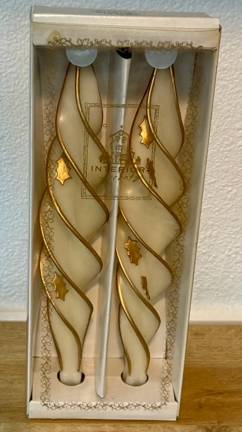 Robert Alan Candle Co. Swirl Feather Taper Set" candles Ivory With Gold Trim NIB