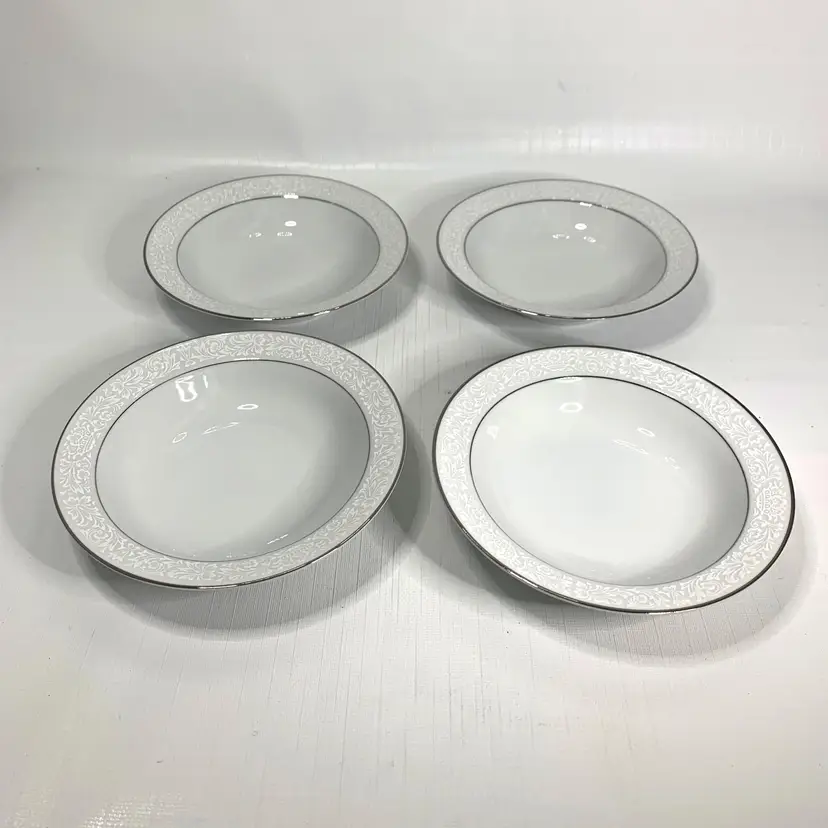 Southampton Platinum Rim Berry Bowls Set 4 White Floral Embossed Made Japan Vintage
