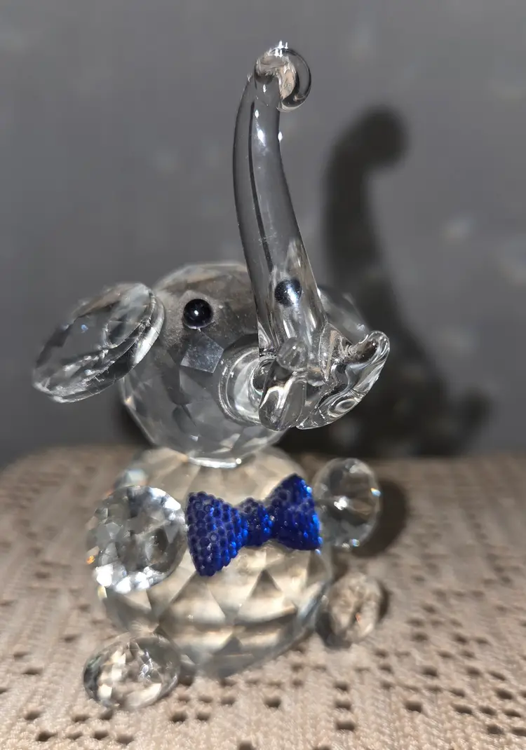 Cut Crystal Elephant w/ Bowtie & Raised Trunk