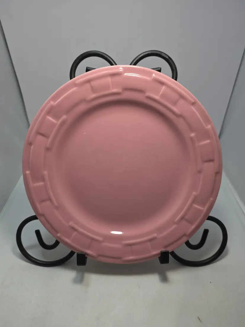 Longaberger Woven Traditions Pink 9" Luncheon Plate Set Of 2