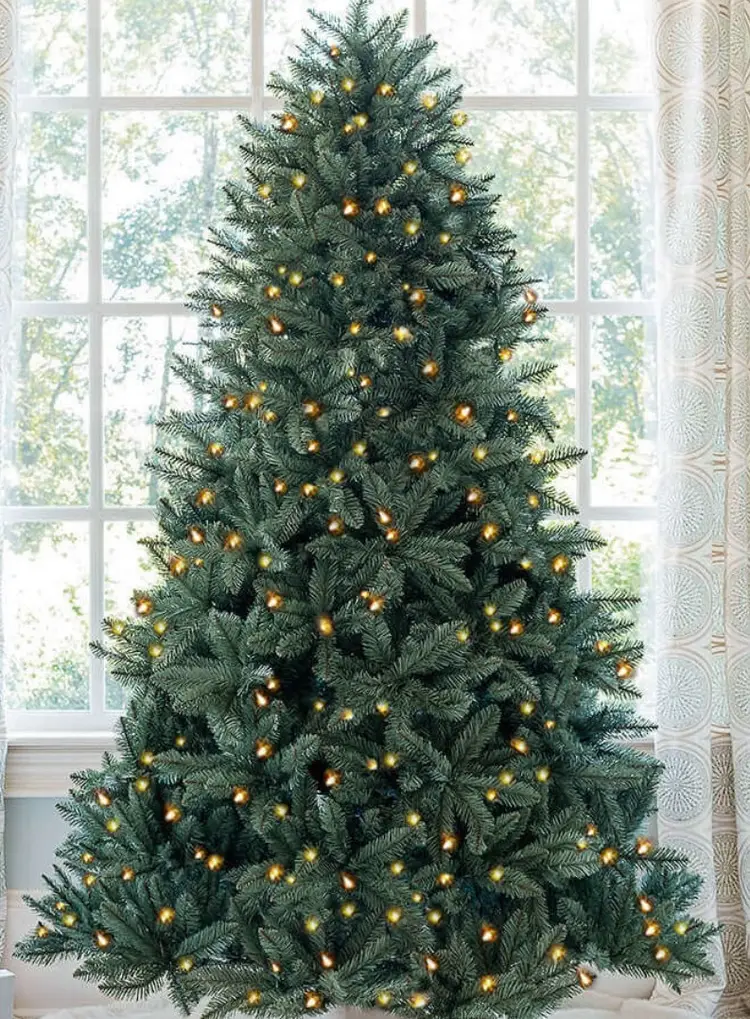 Round Two Christmas Blow Out 