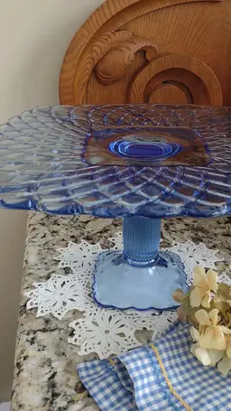 Vintage L.E. Smith Ice Blue Trellis Cake Plate