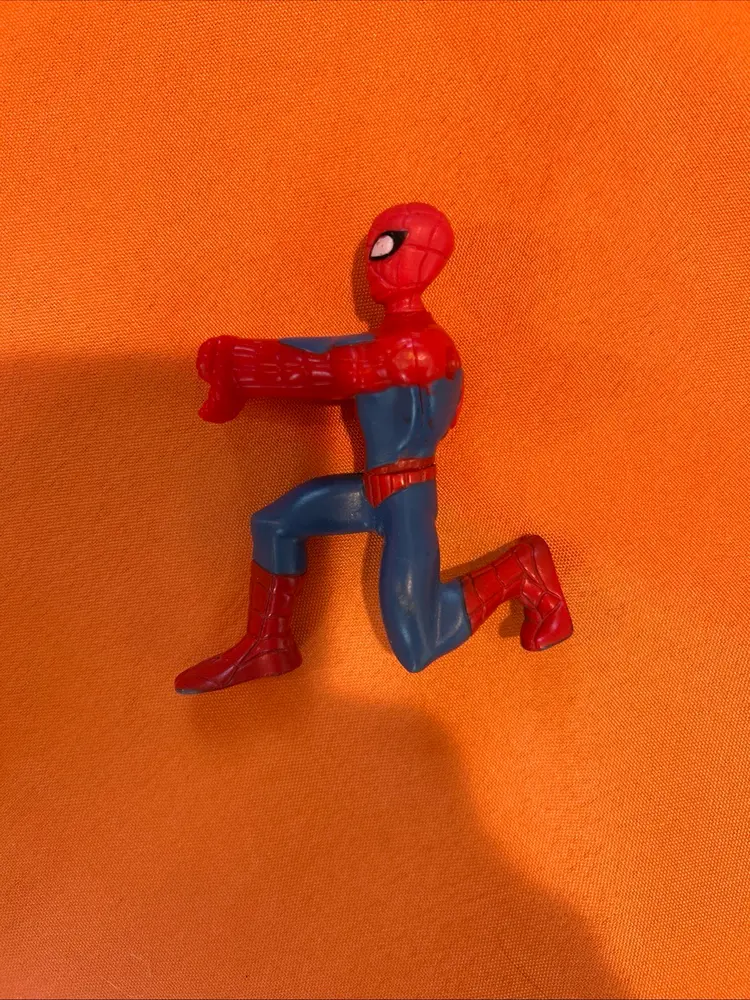 McDonalds 2009 Marvel Red Blue Spiderman Kids Happy Meal Toy 8101