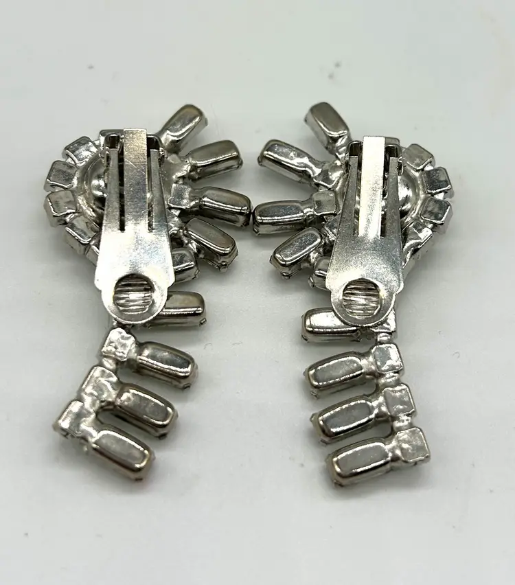 Vintage Rhinestone Clip Earrings Emerald Cuts And Rounds