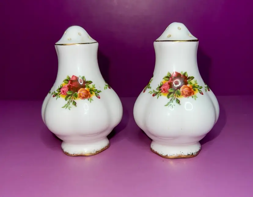 Vintage Royal Albert Country Rose Salt Pepper Hard To Find Original Stoppers