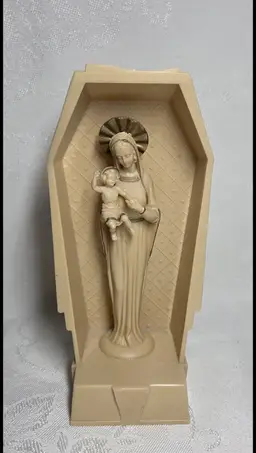Vintage Plastic 6" Travel Shrine Virgin Mary with Holy Infant Made in Italy