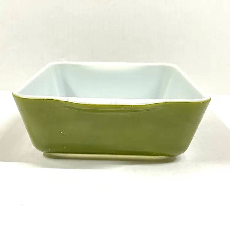 Pyrex 0503 Avocado Green Ovenware Casserole dish 1.5 qt. No Lid Some Wear