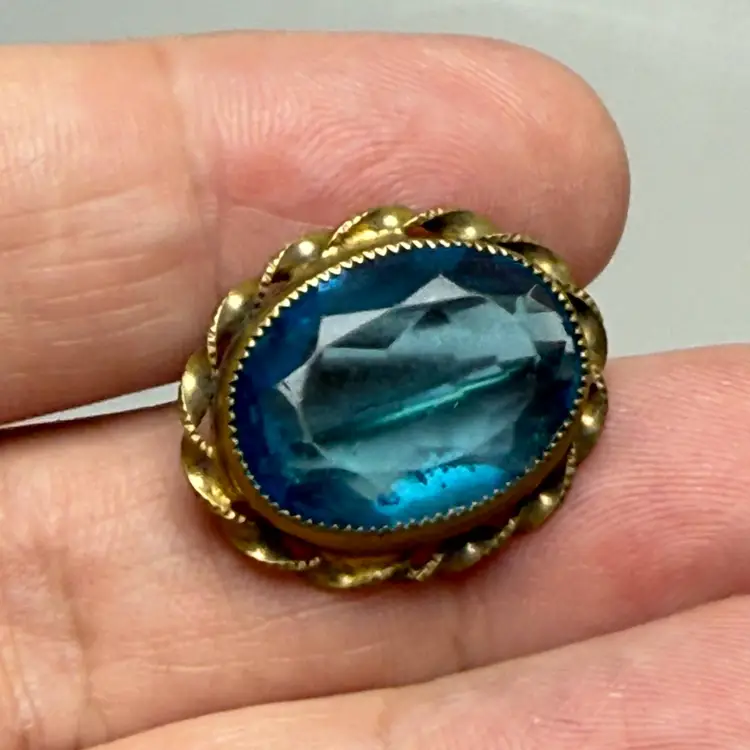 Antique Victorian Brooch Blue Oval Faceted Glass C Clasp Brass Twisted Rope