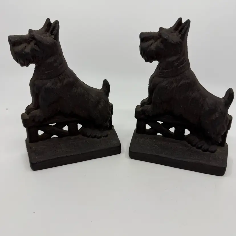 Pair Of Vtg Levenger Black Cast Iron Scottish Terrier Dogs Bookends Door Stops