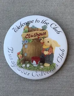 Vintage Promo 3” Pinback Button Bunny Toes Collectors Club Welcome To The Club