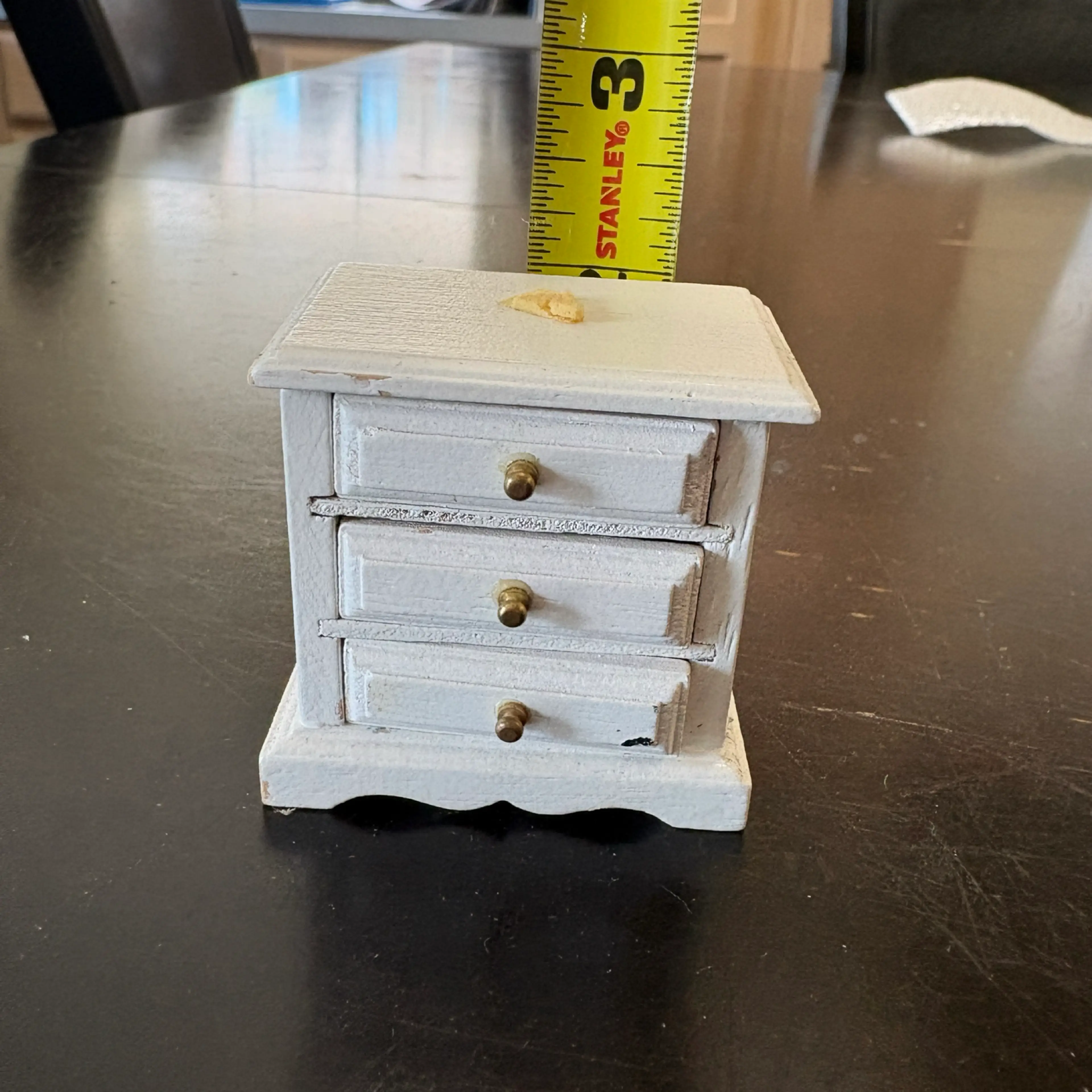 Image 2 of 4