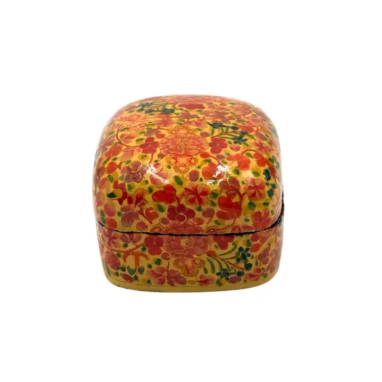 LAQUERED PAPER MACHE’ TRINKET BOX’
