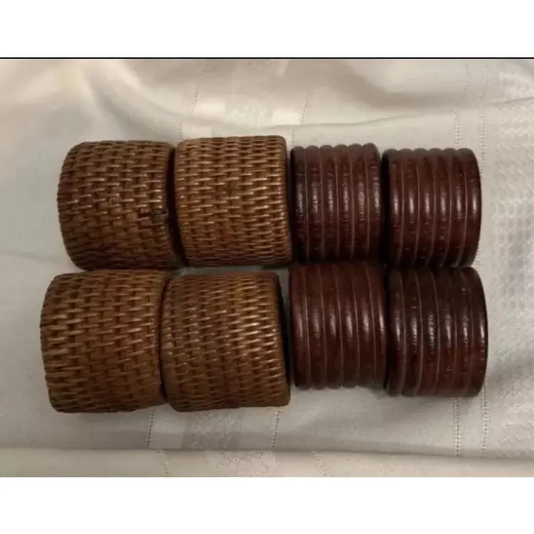Set of 4 Brown Weave Rattan Napkin Rings And 4 Carved Wood Napkin Rings MCM
